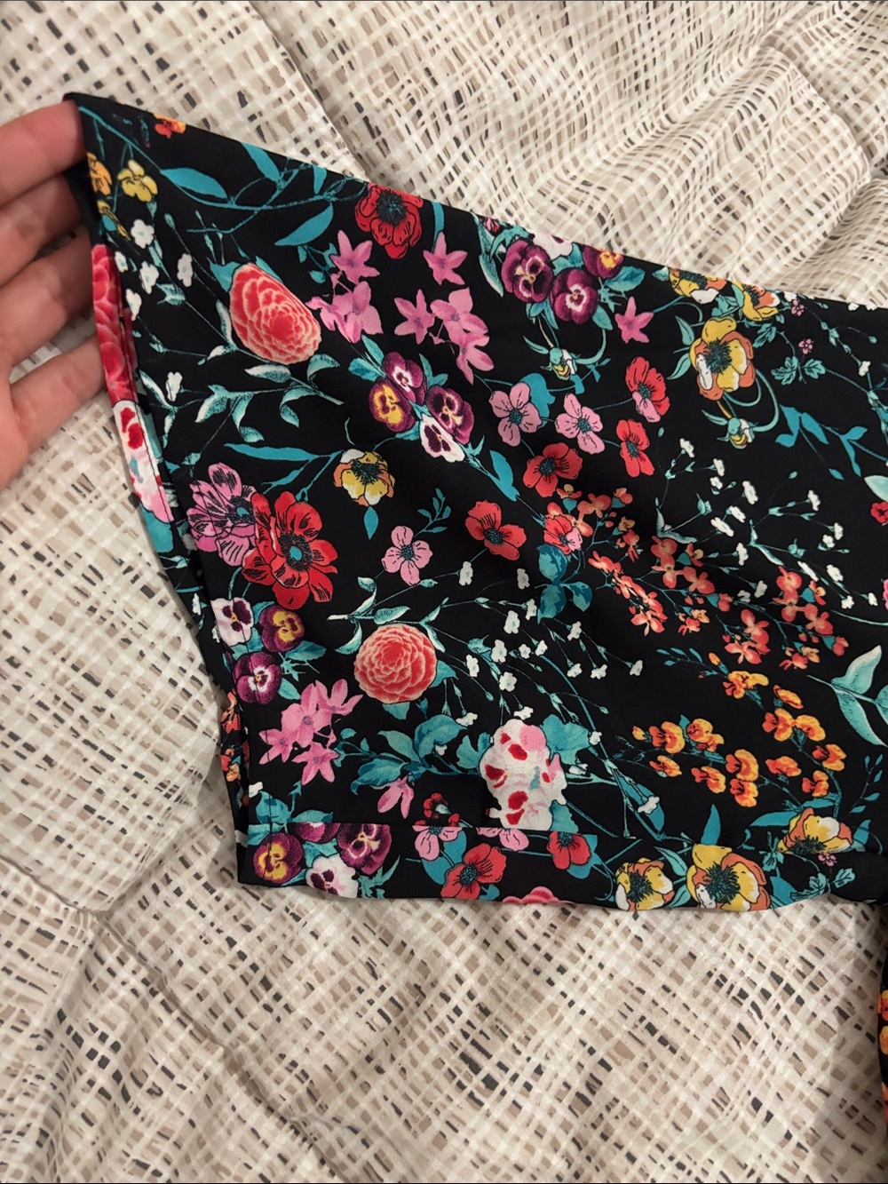 Express Flowy Top - Picture 5 of 8